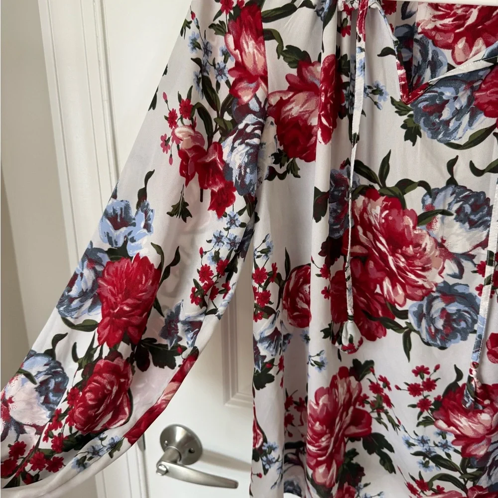 LOFT Floral Blouse - Picture 2 of 5